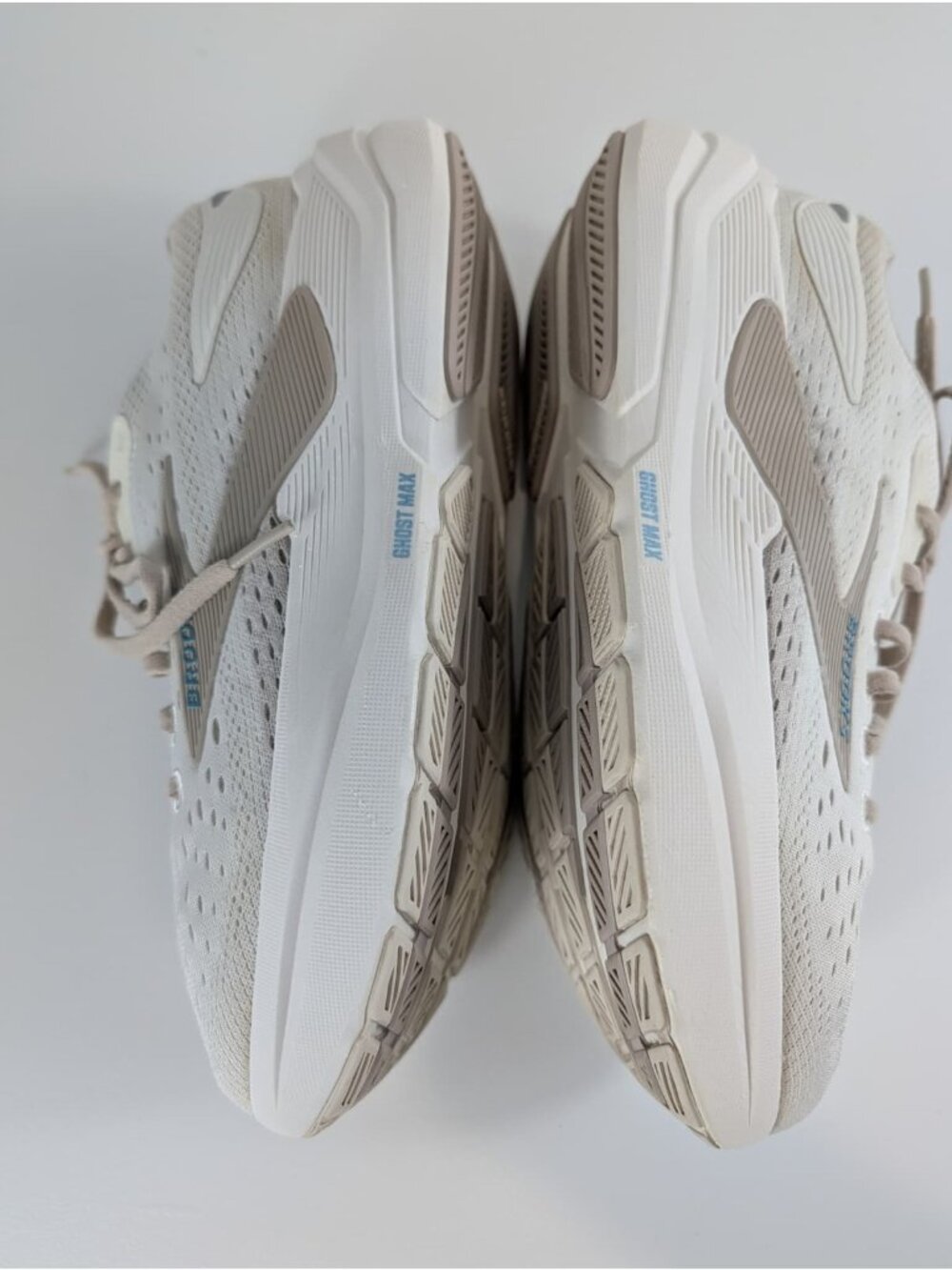 Brooks Ghost 15 Wide Fit Womens Running Shoes In Beige & White - Picture 8 of 10